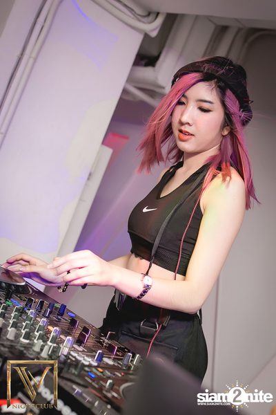 Saturday Night at V Nightclub — photo 25