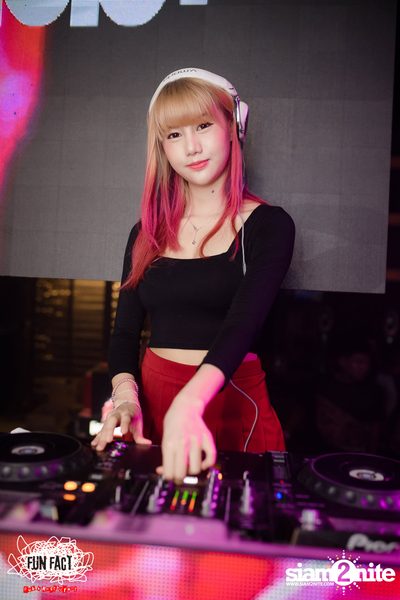 F.Hero at FunFact | Soi Mahadthai — photo 86