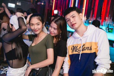 It's Lady Night at The Club Khaosan — photo 44