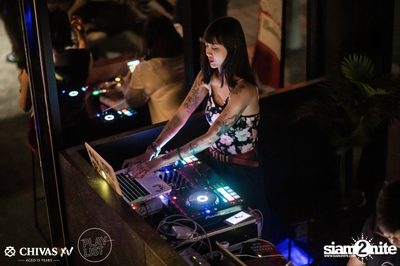 Flure ที่ เพลย์ลิสต์ เอกมัย — photo 51