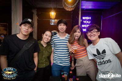 Playground ที่ บ็อทเทิลร็อคเก็ต คราฟท์เบียร์บาร์ — photo 42