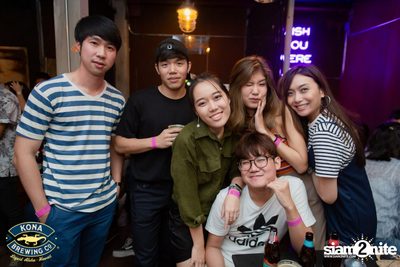 Playground ที่ บ็อทเทิลร็อคเก็ต คราฟท์เบียร์บาร์ — photo 61