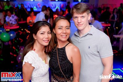 Neon BeatZ Party at MIXX Bangkok — photo 47