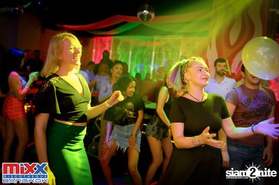 Neon BeatZ Party at MIXX Bangkok — photo 59