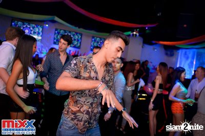 Neon BeatZ Party at MIXX Bangkok — photo 62