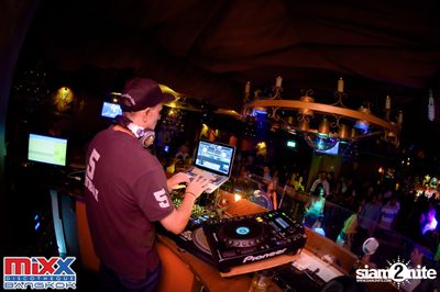 Neon BeatZ Party at MIXX Bangkok — photo 82