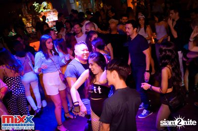 Neon BeatZ Party at MIXX Bangkok — photo 103