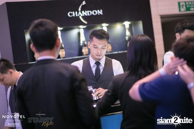 อ๊อฟ ปองศักดิ์ Live ที่ โนโวเทล กรุงเทพ สุขุมวิท 20 — photo 12