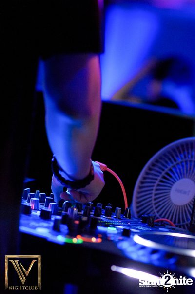 Saturday Night at V Nightclub — photo 11