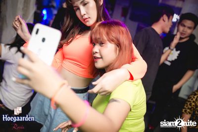 OVERSEOUL × Hoegaarden Rosée pres. Neon-Nee Night — photo 111