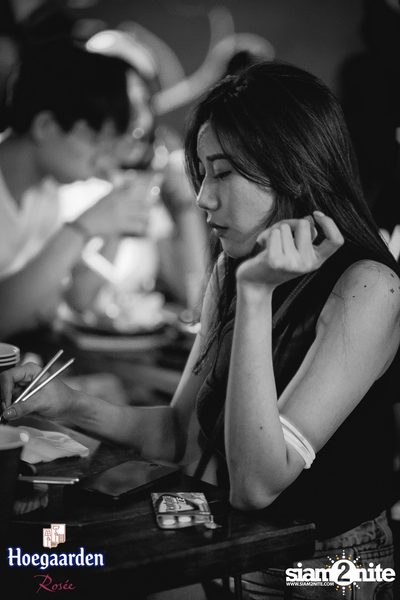 OVERSEOUL × Hoegaarden Rosée pres. Neon-Nee Night — photo 131