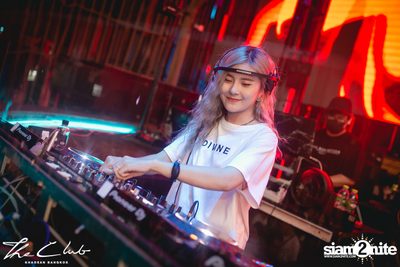 Twopee Southside at The Club Khaosan — photo 19