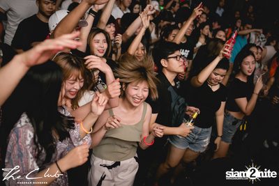 Twopee Southside at The Club Khaosan — photo 40