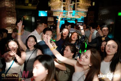 Old School Love Concert w/ LIPTA at Wine Bridge Plus — photo 31
