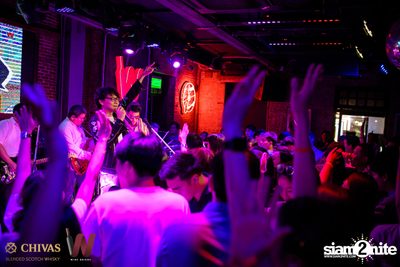 Old School Love Concert w/ LIPTA at Wine Bridge Plus — photo 82