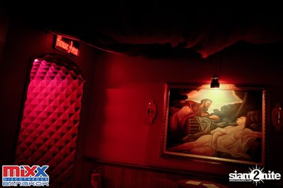 Hot Pants Meets Stilettos Party at MIXX Bangkok — photo 18