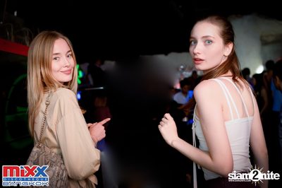Hot Pants Meets Stilettos Party at MIXX Bangkok — photo 46