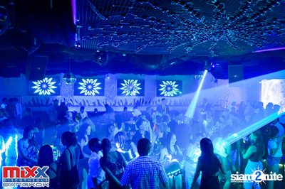 Hot Pants Meets Stilettos Party at MIXX Bangkok — photo 50