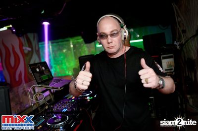 Hot Pants Meets Stilettos Party at MIXX Bangkok — photo 52