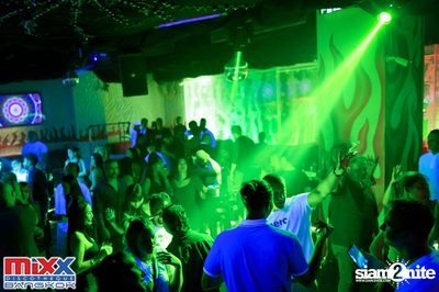 Hot Pants Meets Stilettos Party at MIXX Bangkok — photo 54