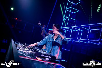 D'Angello & Francis ที่ ดิฟเฟอร์ ผับ พัทยา — photo 20