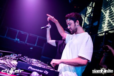 D'Angello & Francis ที่ ดิฟเฟอร์ ผับ พัทยา — photo 42