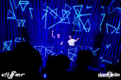 D'Angello & Francis ที่ ดิฟเฟอร์ ผับ พัทยา — photo 54