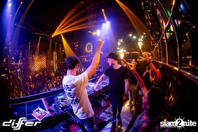 D'Angello & Francis ที่ ดิฟเฟอร์ ผับ พัทยา — photo 87