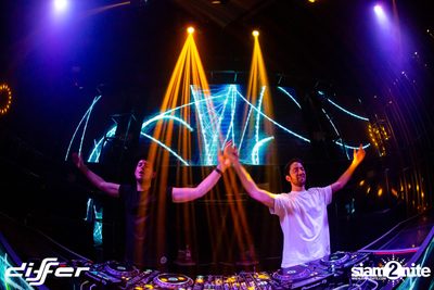 D'Angello & Francis ที่ ดิฟเฟอร์ ผับ พัทยา — photo 109