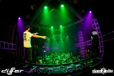 D'Angello & Francis ที่ ดิฟเฟอร์ ผับ พัทยา — photo 112