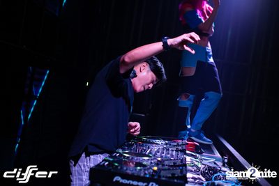 D'Angello & Francis ที่ ดิฟเฟอร์ ผับ พัทยา — photo 126