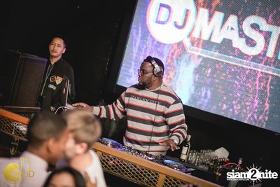 Crush Wednesdays กับ DJ Bonics ที่ เดอะคลับคอย — photo 10