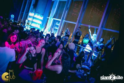 Crush Wednesdays กับ DJ Bonics ที่ เดอะคลับคอย — photo 30