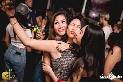 Crush Wednesdays กับ DJ Bonics ที่ เดอะคลับคอย — photo 40