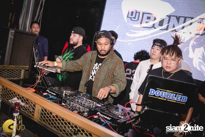 Crush Wednesdays กับ DJ Bonics ที่ เดอะคลับคอย — photo 62