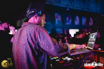 Crush Wednesdays กับ DJ Bonics ที่ เดอะคลับคอย — photo 78