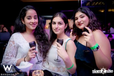 Girls Gone Wild at Woobar | W Bangkok — photo 12