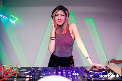 Saturday Night at V Nightclub — photo 4