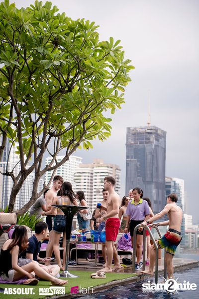 Splash Pool Party at Aloft Bangkok Sukhumvit Soi 11 — photo 37