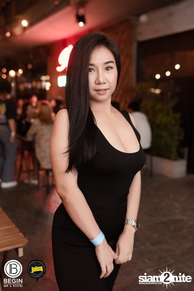 MEAN ที่ บีกิน บาร์ — photo 27