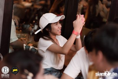 MEAN ที่ บีกิน บาร์ — photo 42