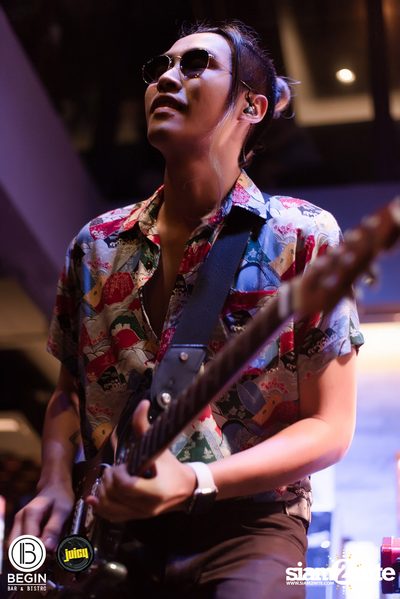 MEAN ที่ บีกิน บาร์ — photo 58