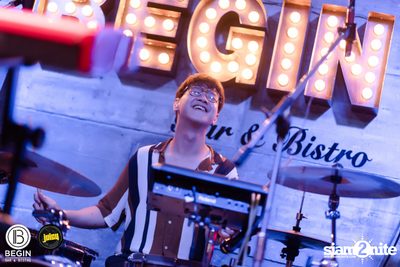 MEAN ที่ บีกิน บาร์ — photo 59