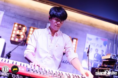 MEAN ที่ บีกิน บาร์ — photo 77