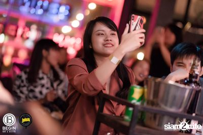 MEAN ที่ บีกิน บาร์ — photo 105