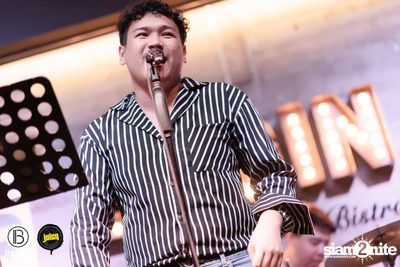 MEAN ที่ บีกิน บาร์ — photo 208