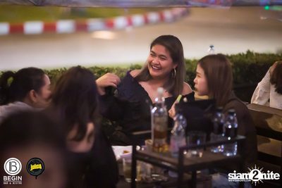 Fridays ที่ร้าน บีกิน บาร์, ถนนศรีนครินทร์ | Juicy — photo 24