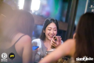 Fridays ที่ร้าน บีกิน บาร์, ถนนศรีนครินทร์ | Juicy — photo 68
