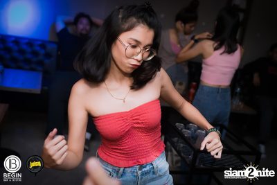 Fridays ที่ร้าน บีกิน บาร์, ถนนศรีนครินทร์ | Juicy — photo 77