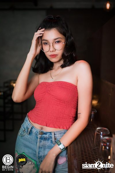 Fridays ที่ร้าน บีกิน บาร์, ถนนศรีนครินทร์ | Juicy — photo 81